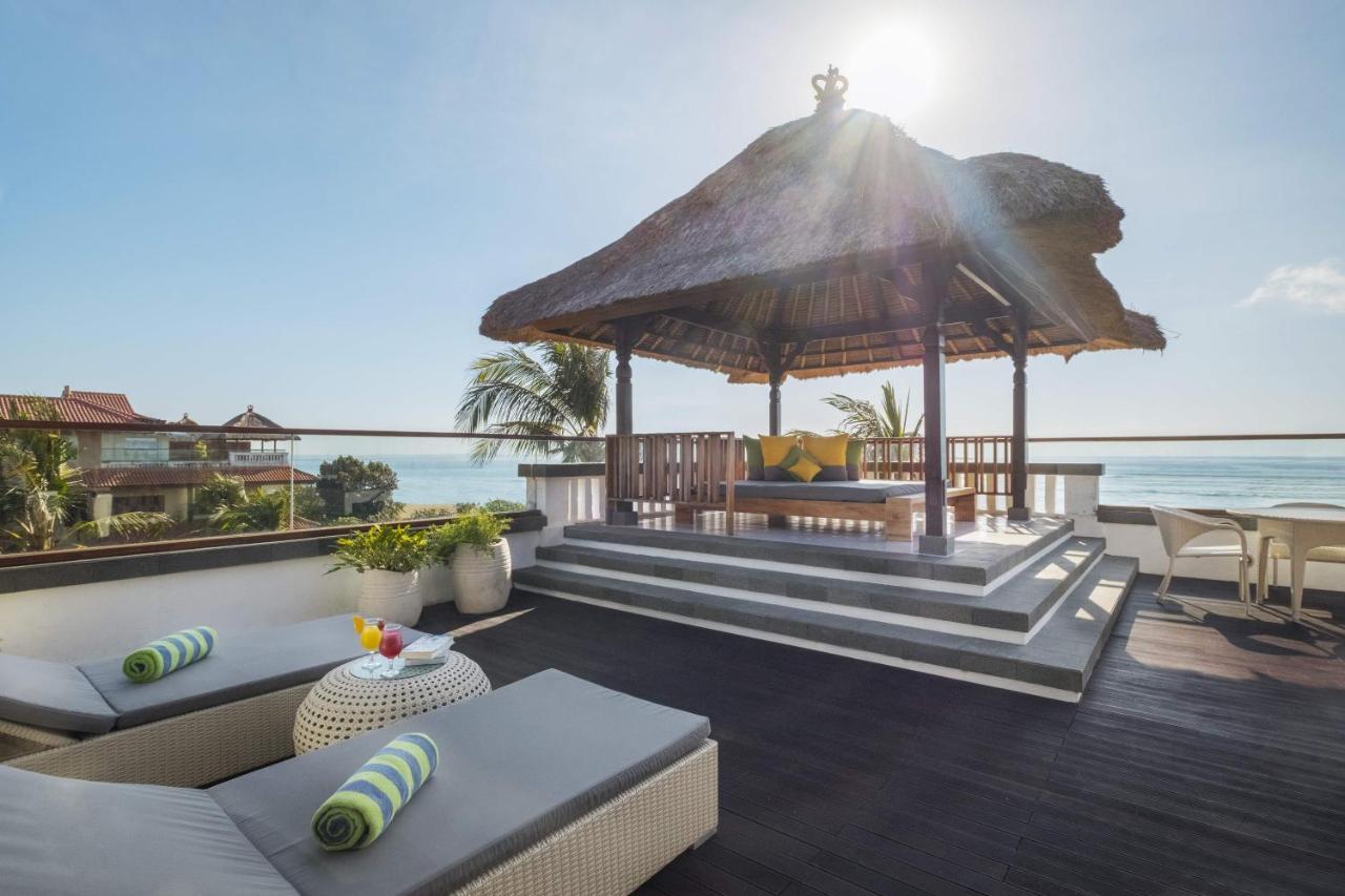 Hotel Nikko Bali Benoa Beach Nusa Dua  Esterno foto The rooftop pool at the hotel