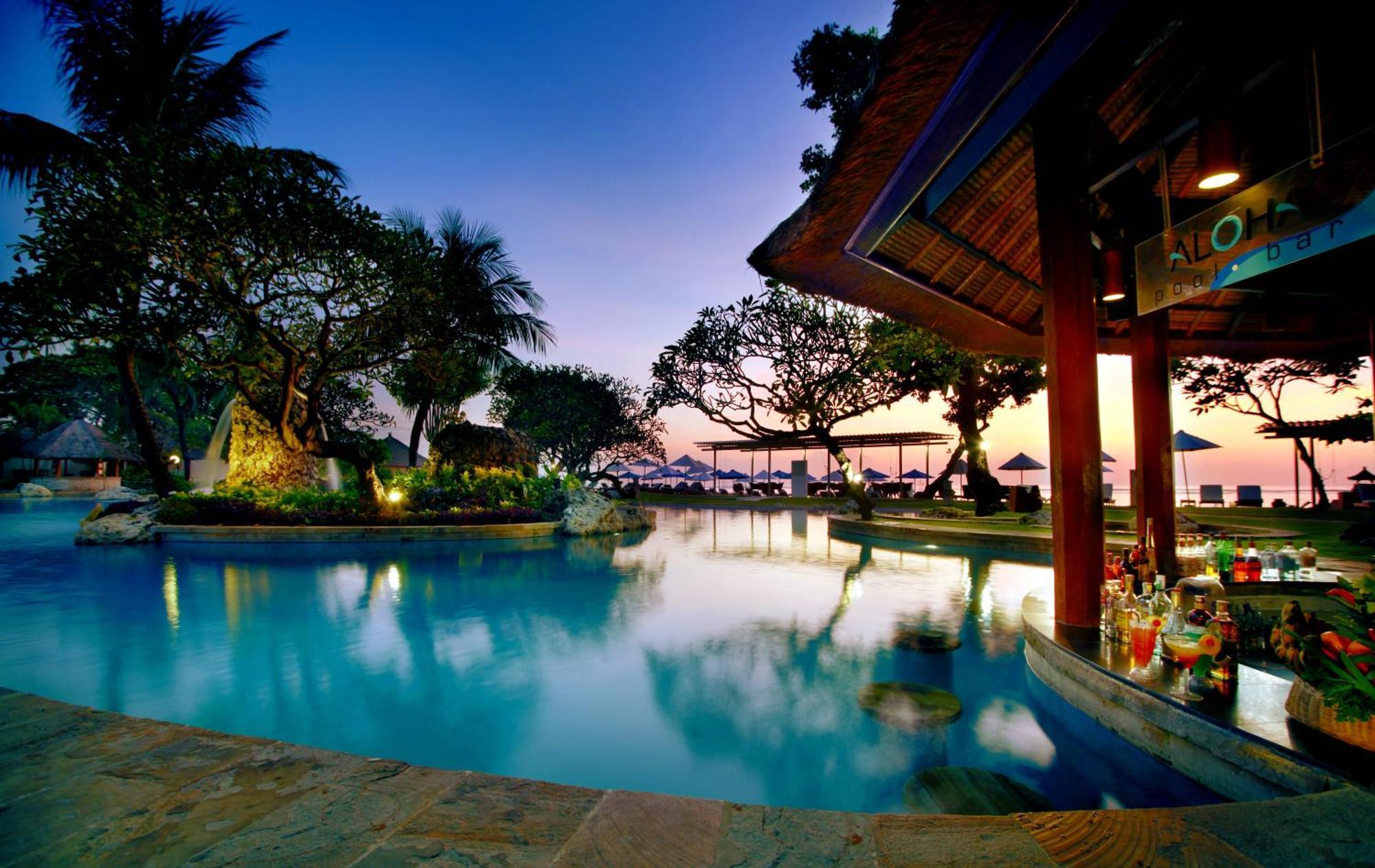 Hotel Nikko Bali Benoa Beach Nusa Dua  Esterno foto The swimming pool at the resort