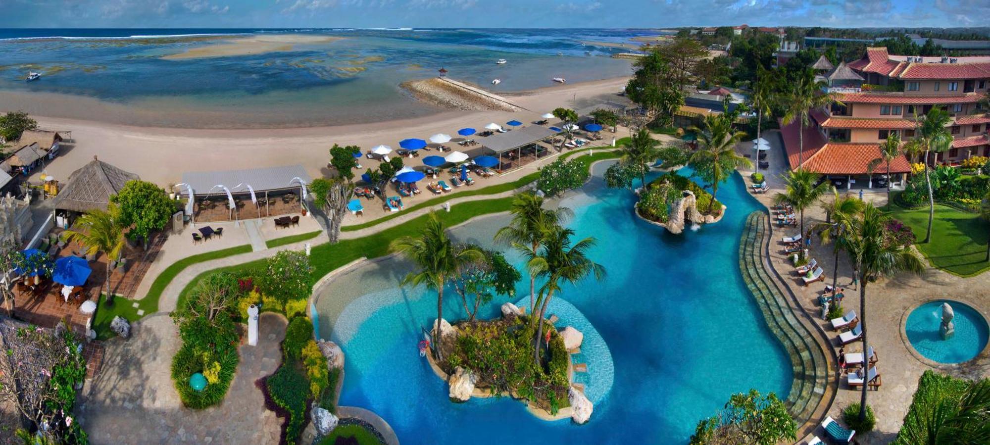 Hotel Nikko Bali Benoa Beach Nusa Dua  Esterno foto Aerial view of the pool