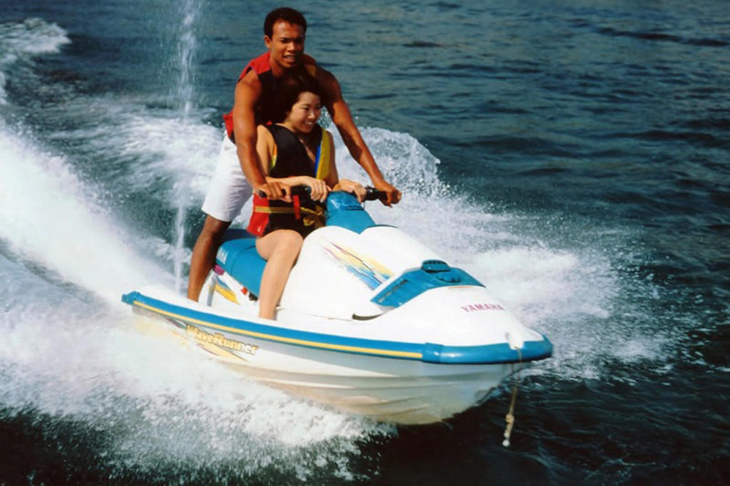 Hotel Nikko Bali Benoa Beach Nusa Dua  Esterno foto Jet skiing